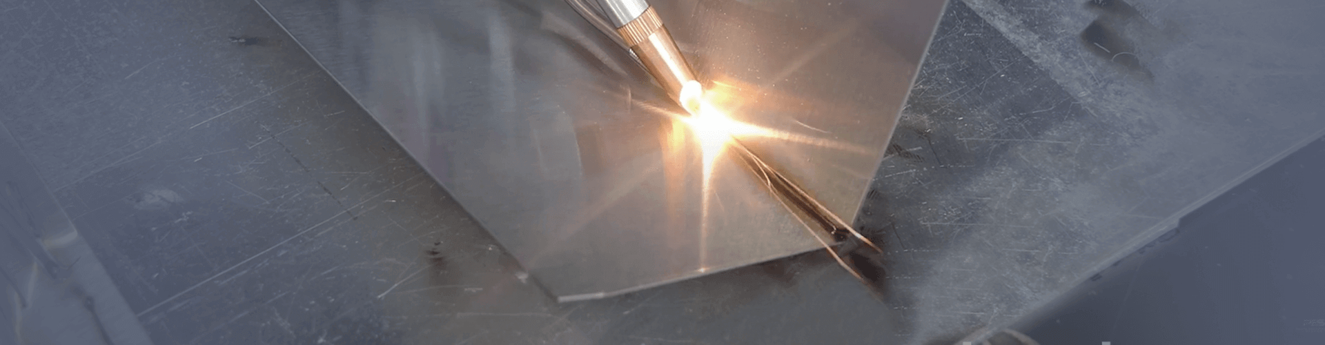 Máquina de limpieza/soldadura láser